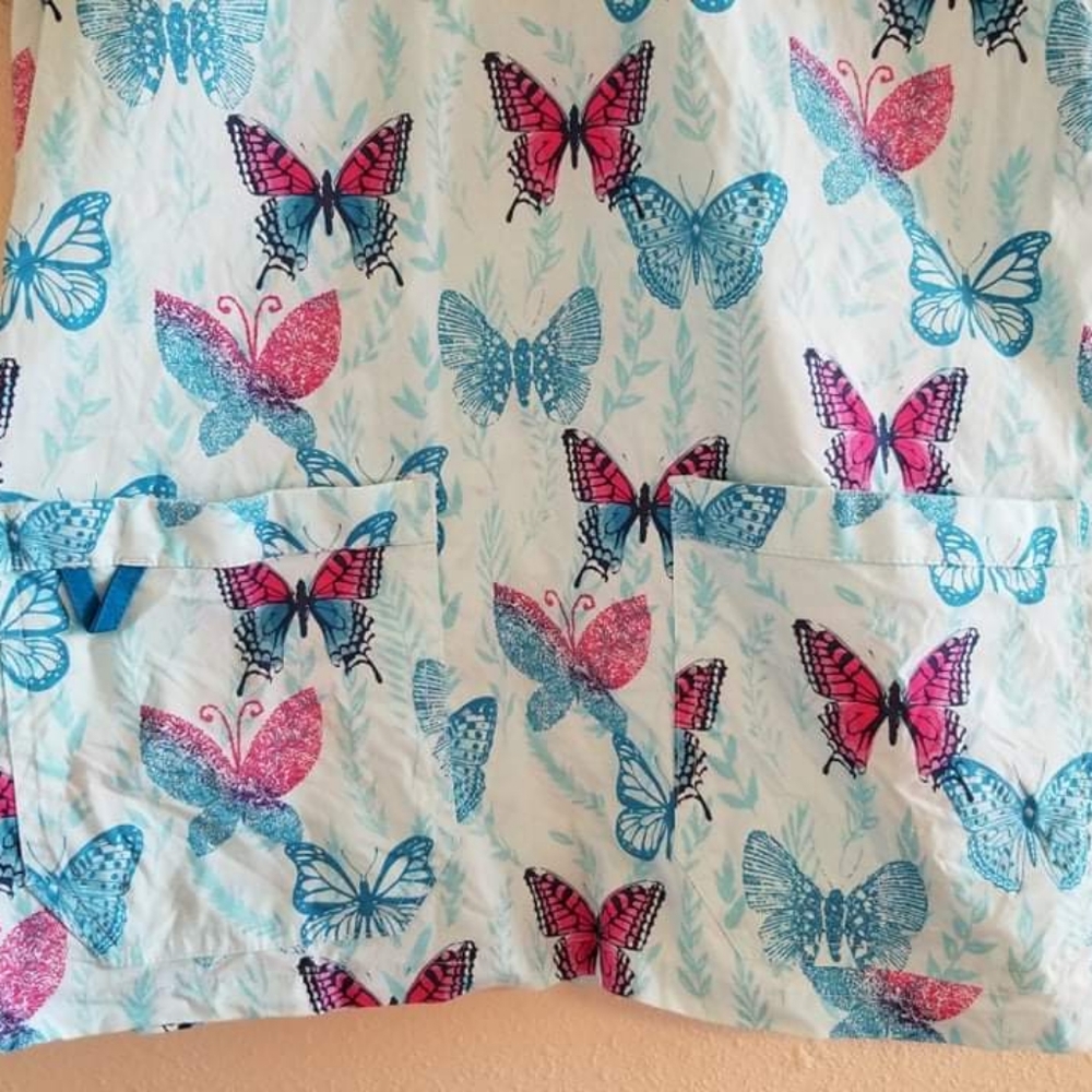 Scrub Top - Picture 2 of 5